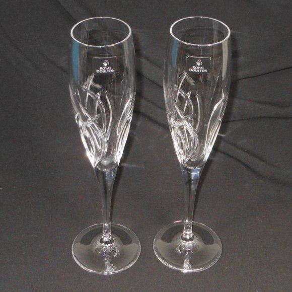 Pair of beautiful Royal Doulton Champagne Glasses - Picture 1 of 3